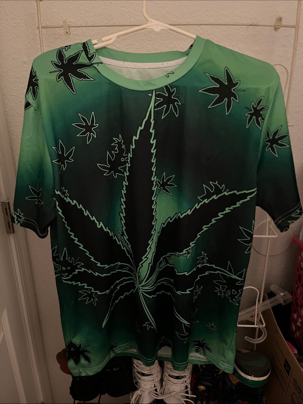 Green Gradient Leaf Graphic Tee